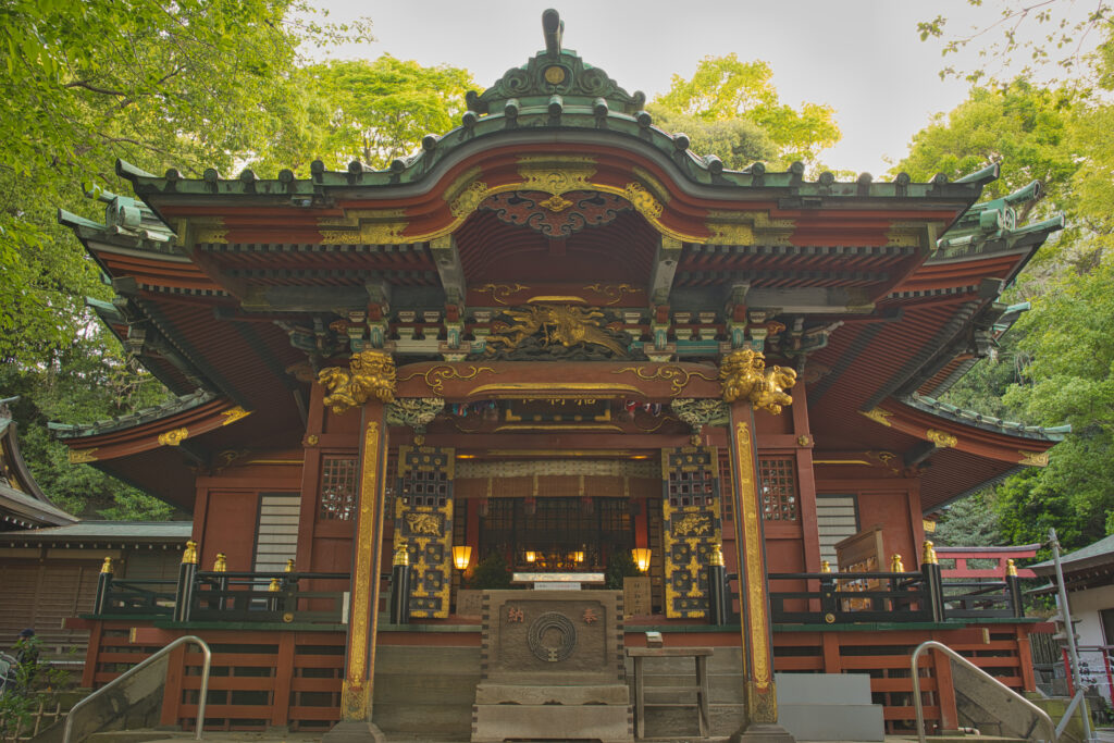 王子稲荷神社の正面から見た拝殿