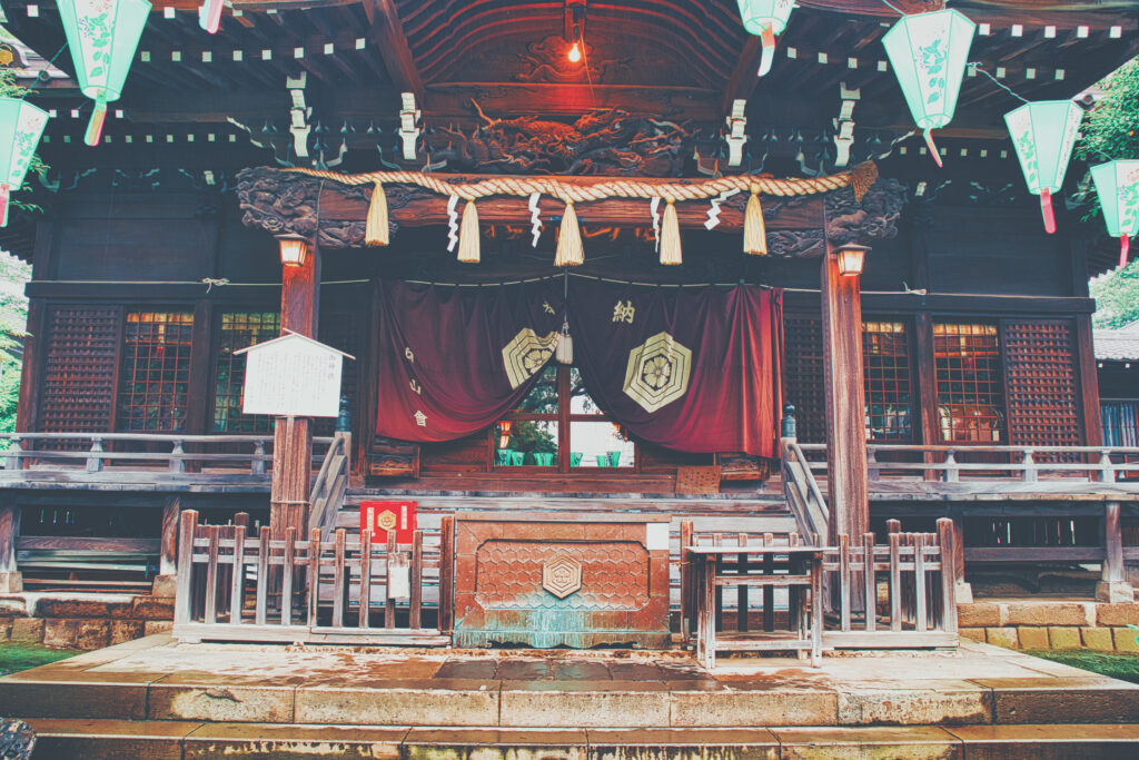 文京区にある白山神社の社殿