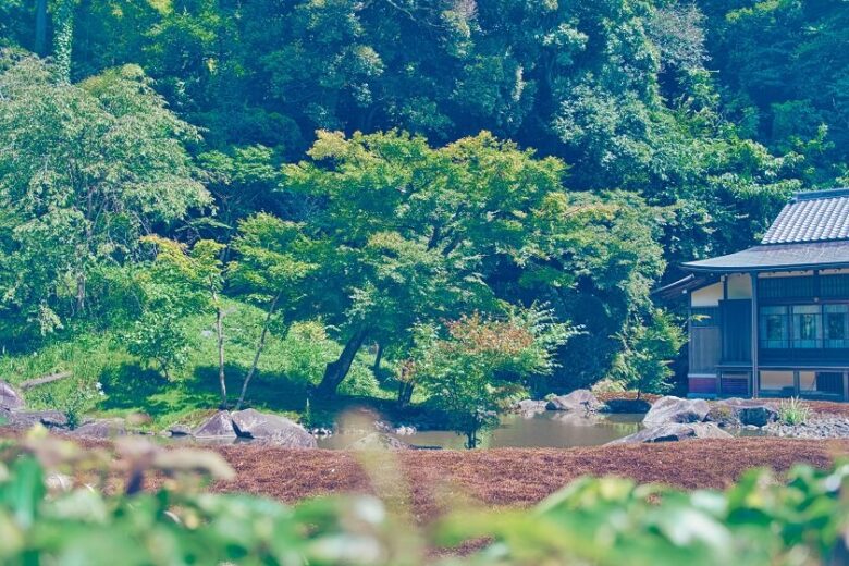 円覚寺の大方丈と庭園