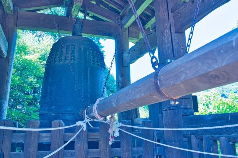 円覚寺の弁天堂周辺にある関東最大の洪鐘
